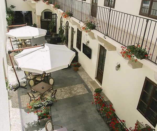 Hotel Le Petit Paris 3*