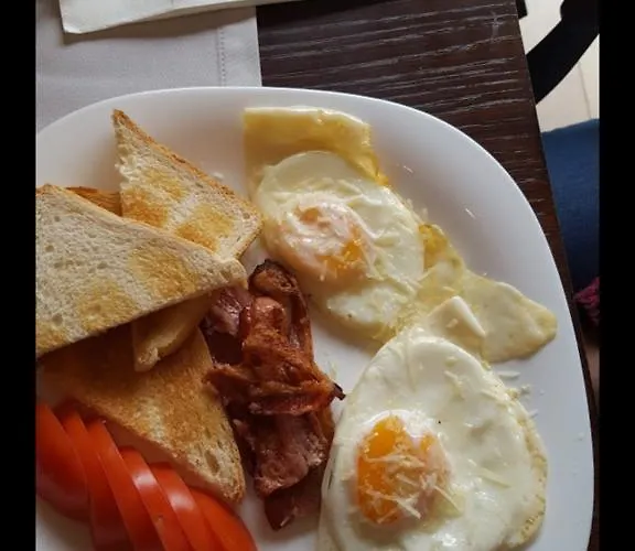 Hotel Le Petit Paris